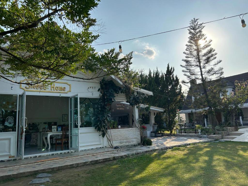 Charisma Resort Suan Phueng Zewnętrze zdjęcie