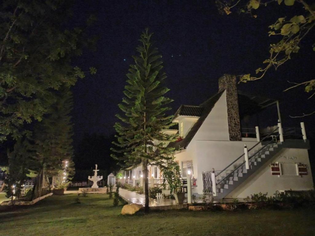 Charisma Resort Suan Phueng Zewnętrze zdjęcie