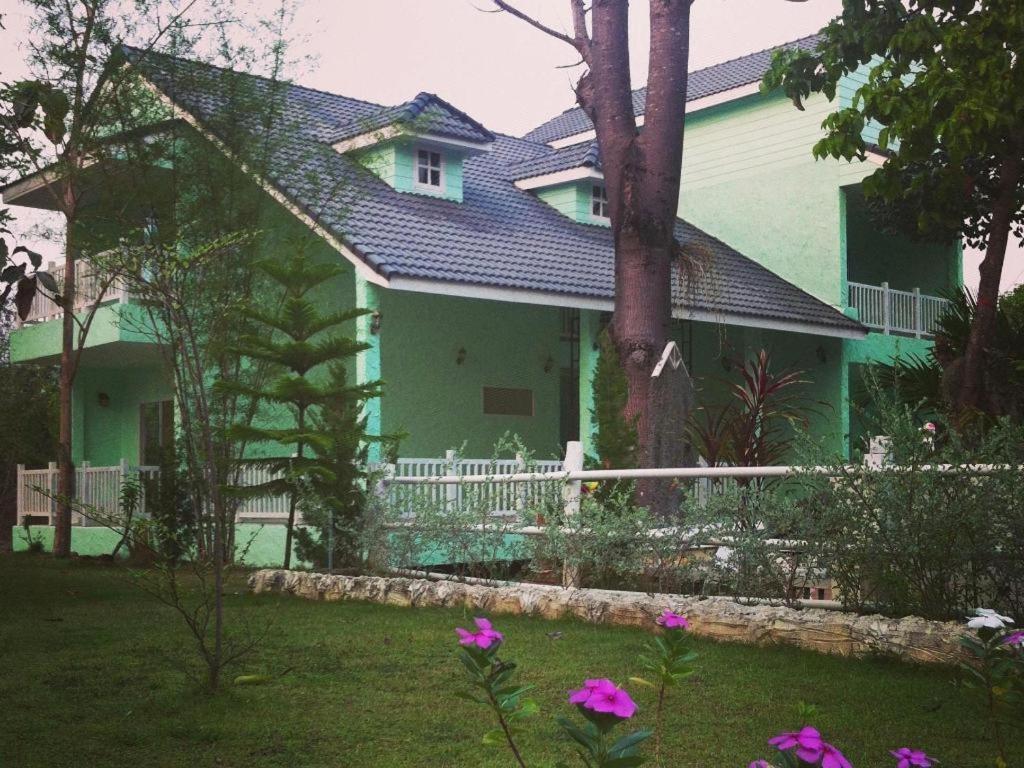 Charisma Resort Suan Phueng Zewnętrze zdjęcie