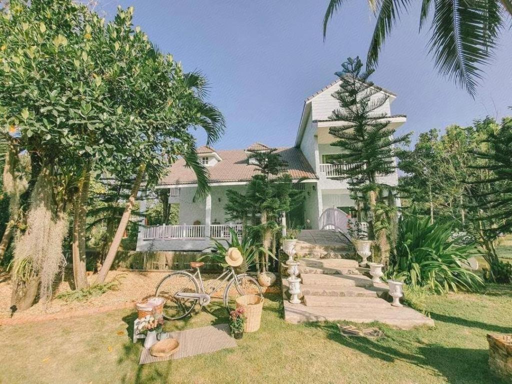 Charisma Resort Suan Phueng Zewnętrze zdjęcie