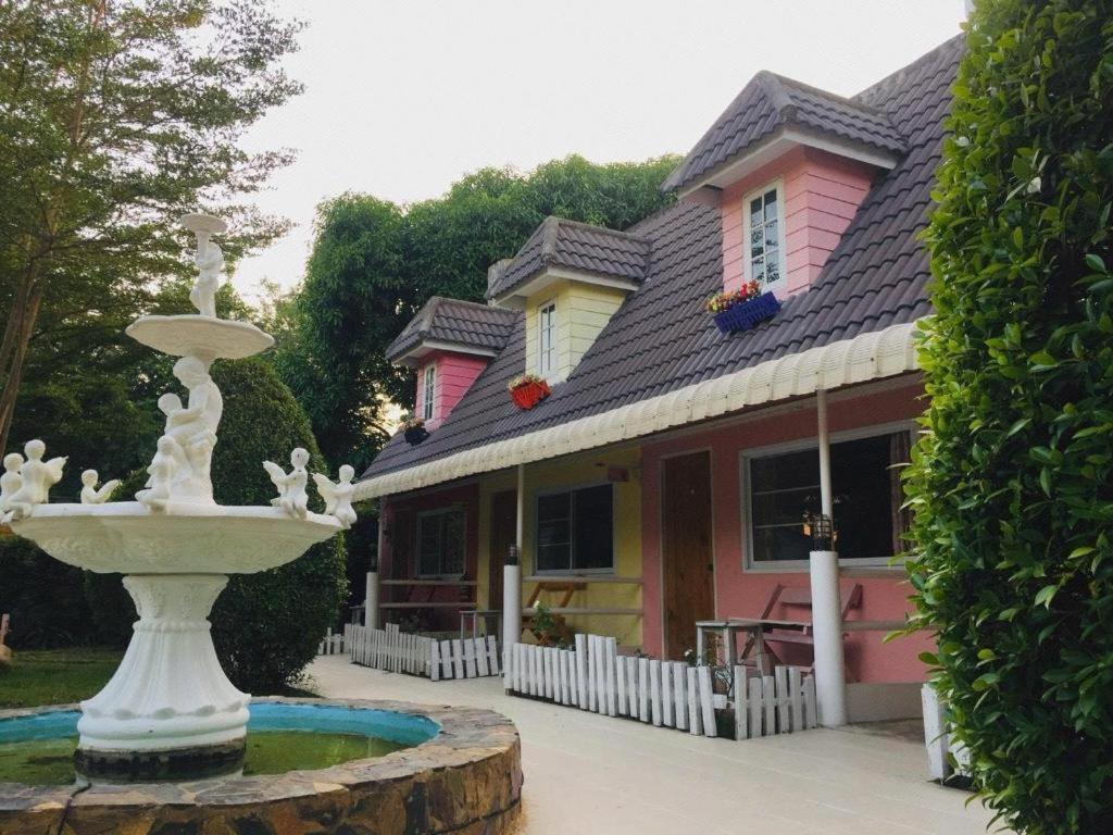 Charisma Resort Suan Phueng Zewnętrze zdjęcie