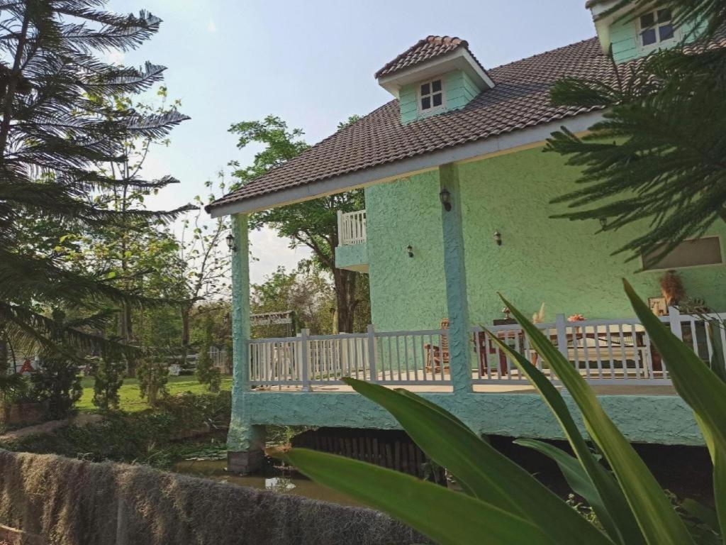 Charisma Resort Suan Phueng Zewnętrze zdjęcie