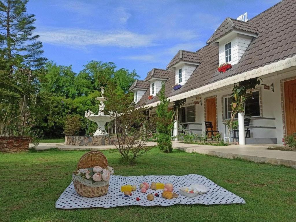 Charisma Resort Suan Phueng Zewnętrze zdjęcie