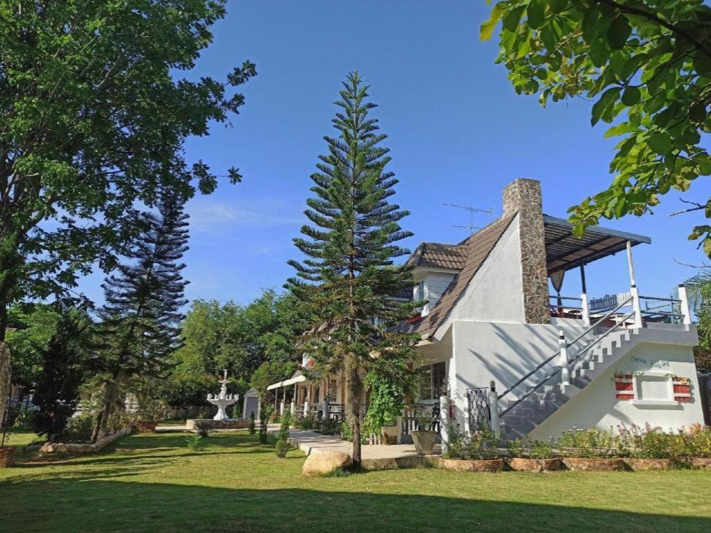 Charisma Resort Suan Phueng Zewnętrze zdjęcie
