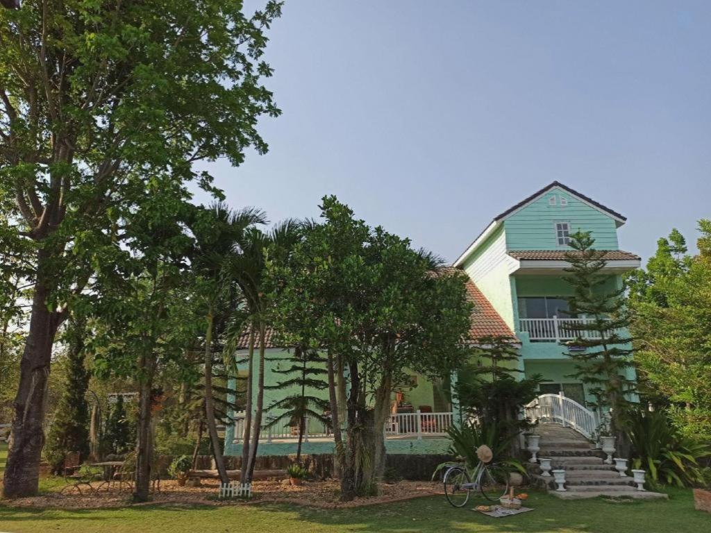 Charisma Resort Suan Phueng Zewnętrze zdjęcie