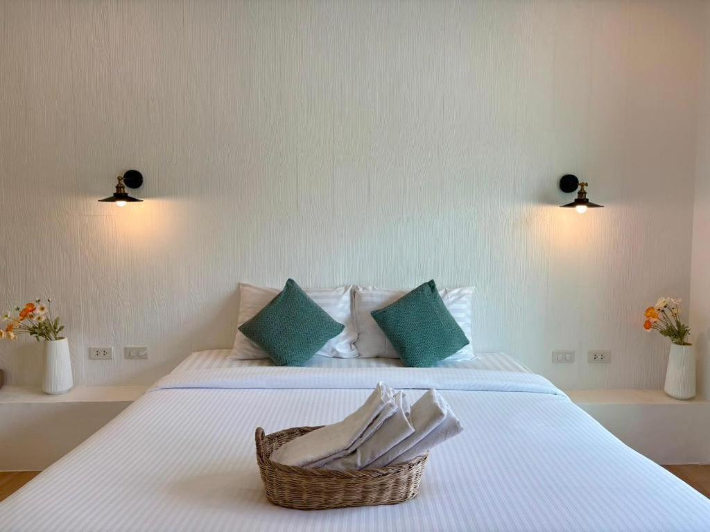Charisma Resort Suan Phueng Zewnętrze zdjęcie